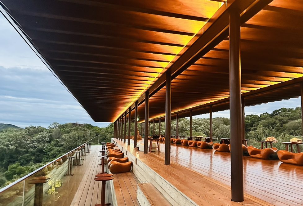 禅坊靖寧ー構造材を魅せるー