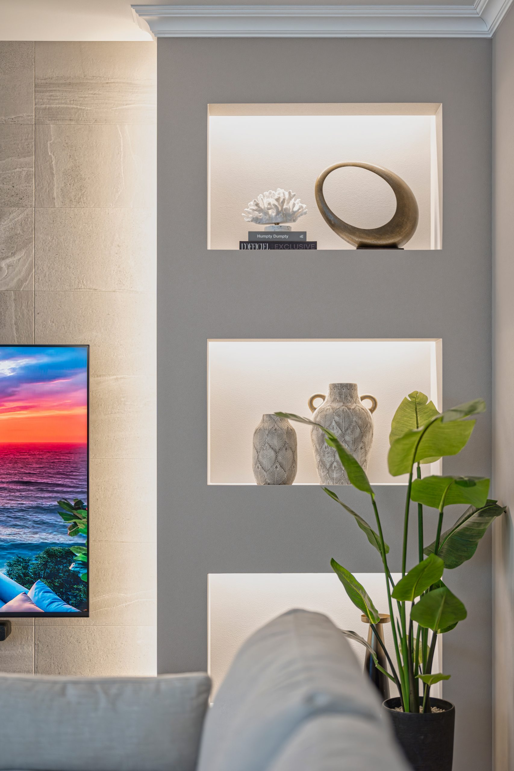 グランハウス‐グランハウス一級建築士事務所‐飾り棚-見せる収納-間接照明‐空間を彩る