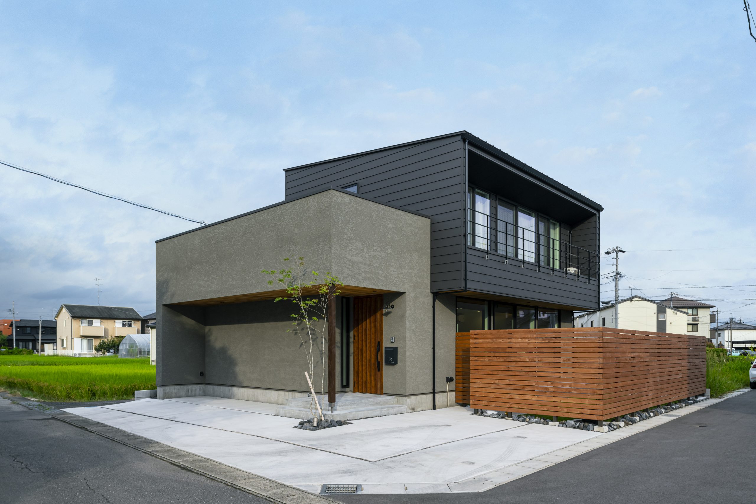 グランハウス‐グランハウス一級建築士事務所‐外観-金属サイディング‐塗り壁