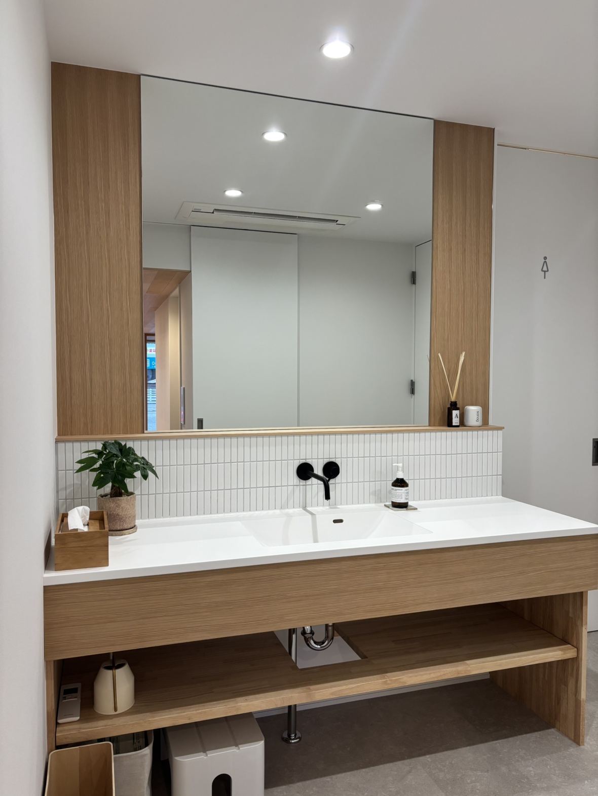 グランハウス‐グランハウス建築設計事務所-豊田スタジオ‐岐阜‐三重‐愛知‐大阪-新スタジオ‐洗面