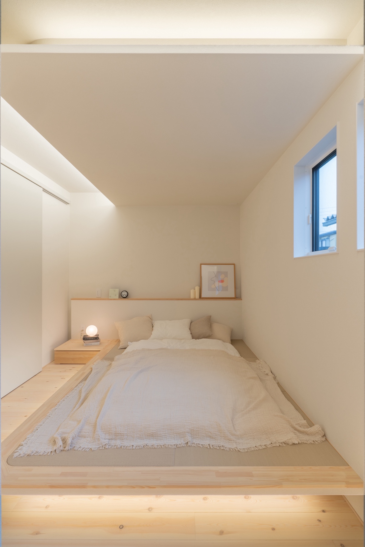 グランハウス‐グランハウス一級建築士事務所-注文住宅-岐阜三重愛知大阪-寝室-小上がり-畳-間接照明-造作収納