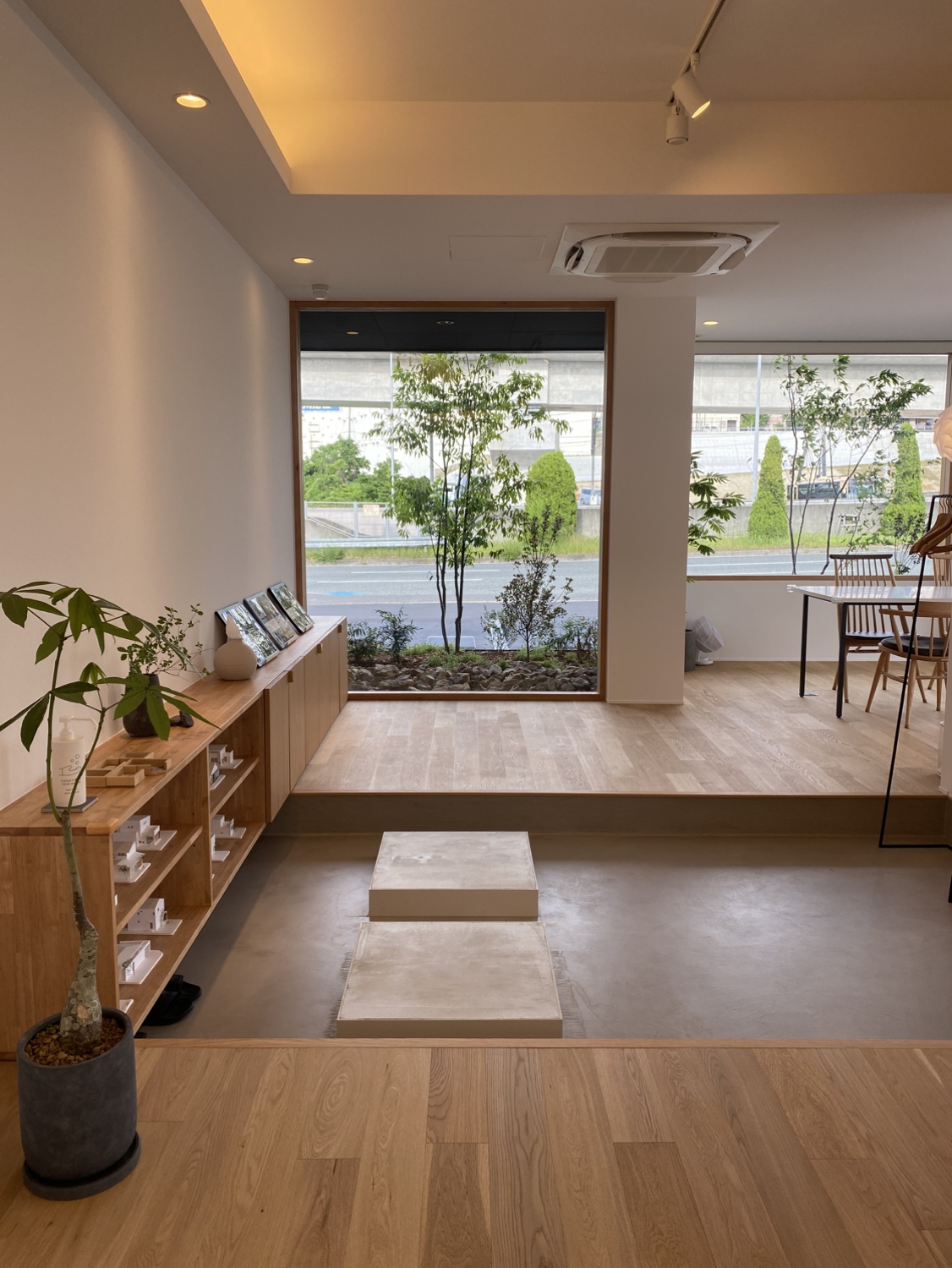 グランハウス‐グランハウス建築設計事務所-関西初-箕面オープンスタジオ‐オーク‐木のあたたかみ‐打ち合わせスペース‐採光計画